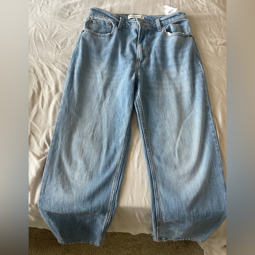 THE ANKLE STRAIGHT ULTRA HIGH RISE ABERCROMBIE JEANS